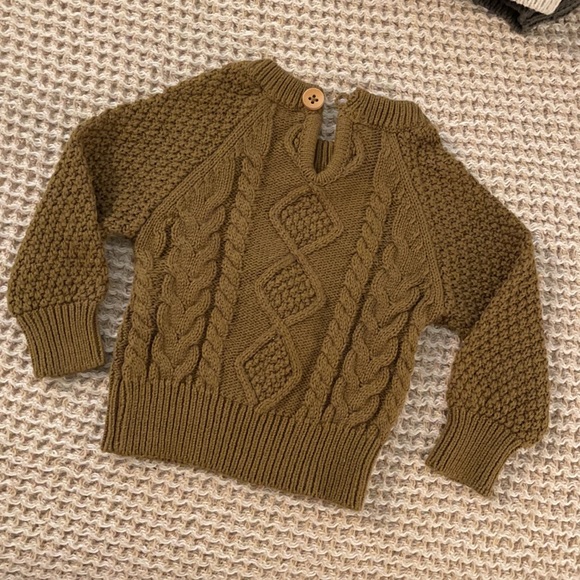 NWOT Sweater - Picture 3 of 3